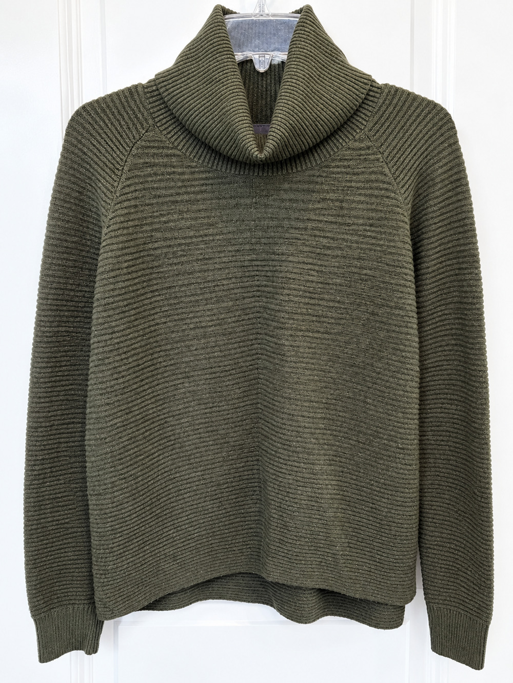 Kuhl Turtleneck Sweater Womens Medium Olive Green Merino Wool Blend Ribbed Knit